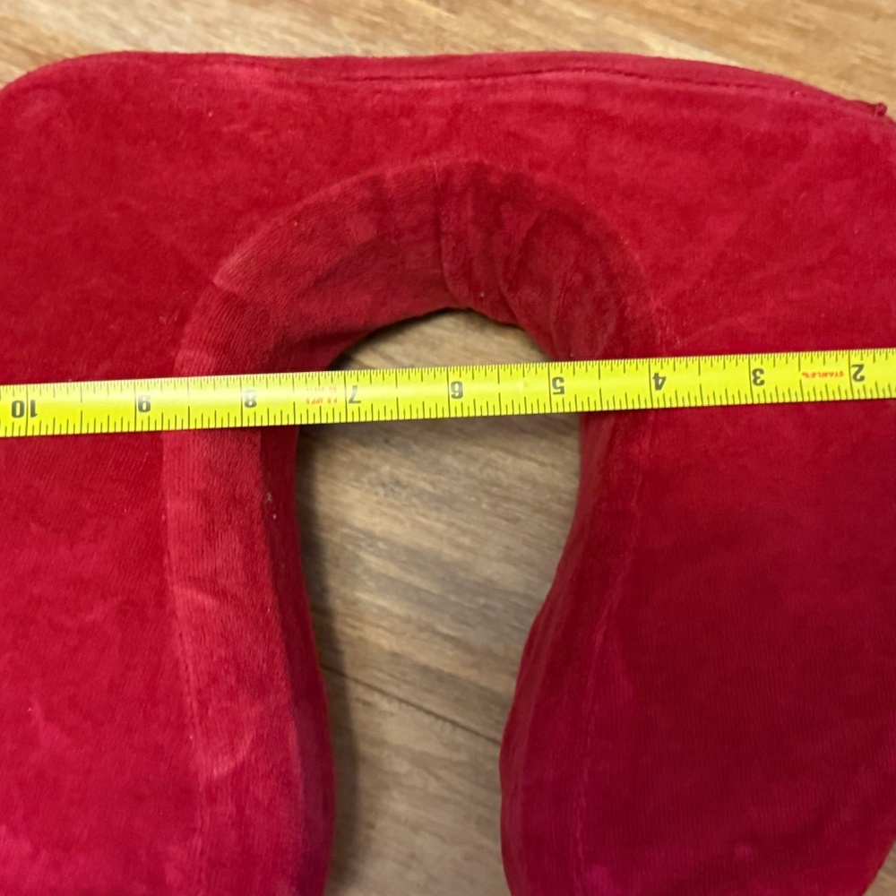 Travel Neck Pillow- Cabeau Evolution Classic® - Picture 9 of 11